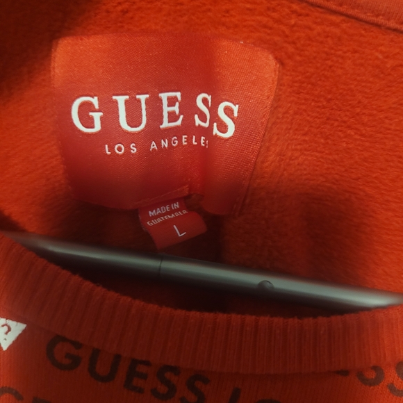 Guess Los Angeles All Over Logo Sweatshirt Womens Large Red Crewneck - Picture 2 of 4